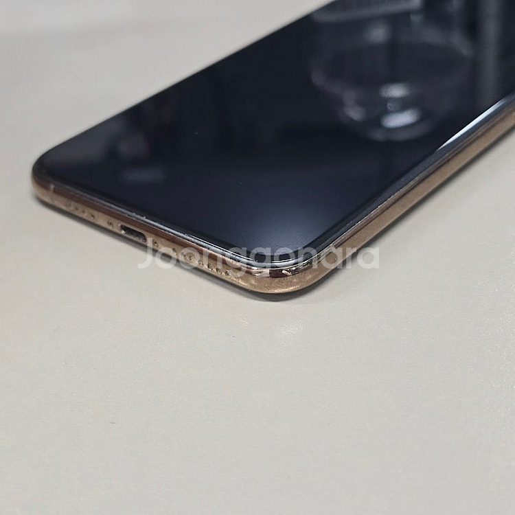 아이폰 XS MAX 골드 256기가 미파손 상태좋은폰 30만에 판매합니다--6